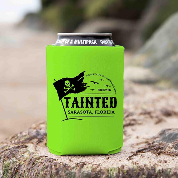 Personalized Vintage Boat Cozie Custom Pirate Flag Boater Captain Gift Logo Nautical Boating Gift Foam Can Cooler Soda Beer Foam Bottle