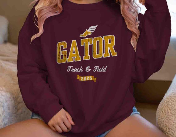 Men's Personalized Track & Field Sweatshirt Runner Crewneck Run Modern Custom Track Star Gift Team Logo Man Unisex Modern Track Dad Mom