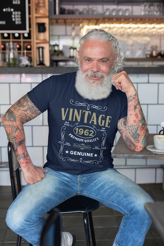 Men's Vintage 1962 60th Birthday T-Shirt Classic Sixty Shirt Gift Idea 60th Birthday Shirts Vintage Tee Vintage Shirt Man Unisex