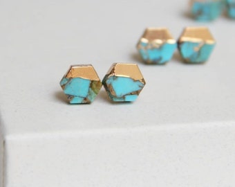 Clous d'oreilles hexagonaux turquoise, boucles d'oreilles turquoise, clous en pierre, bijoux modernes, petites boucles d'oreilles, bijoux délicats, demoiselle d'honneur de mariée