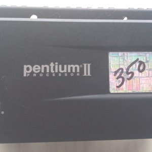 Vintage Pentium 2 CPU 350MHz Slot 1 SL2S6
