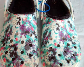 Vintage Tie Dye Multi-Color Genuine Crocs Size Women 9, Men 7