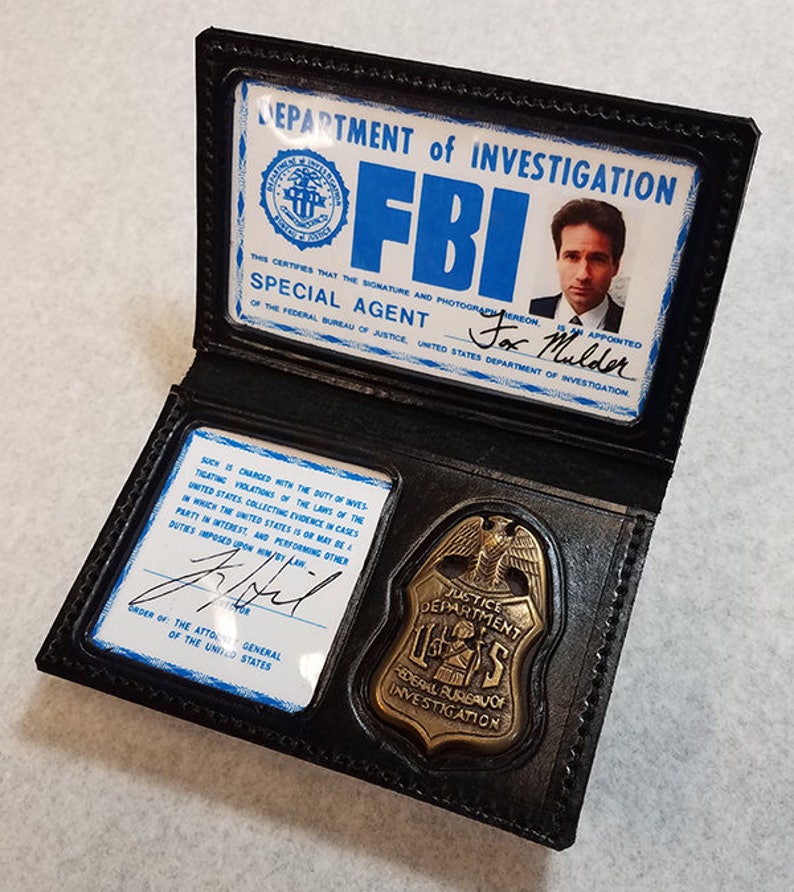 Xfiles Prop Mulder or Scully Wallet With Badge & ID Hanger Etsy