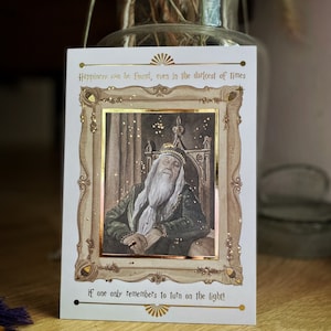Wizard Magic World Print A5 Postcard - Peinture - Assistant cadre doré dormant avec de l'or