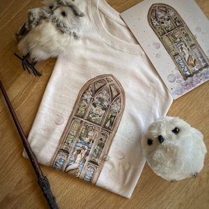 EDITION LIMITÉE T-shirt Wizard Magic World Girls - Vitrail Salle de bain des préfets, Sirène et école de magie avec or + carte postale A5