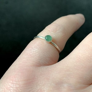 Handmade 4mm Green Aventurine ring, sterling silver stacking ring, natural gemstone ring, hammered ring, green ring