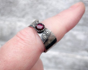 A hammered silver ring with a beautiful rose cut 6mm red garnet, ooak jewelry