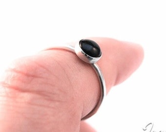 Handmade Onyx ring, sterling silver, stacking ring, black ring, plain bezel, 6mm gemstone