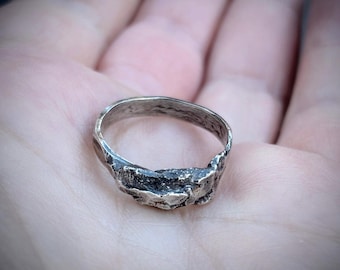 Sterling silver hammered rough ring, size 7,5 ring, handmade ring, molten liquid silver ring