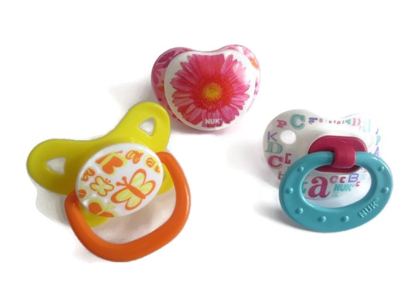 magnetic pacifiers for baby dolls