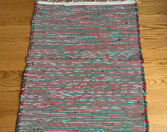 Green and Red cotton rug, 31" L X 24" W, Cotton Rug handwoven from recycled lanyard remnants, green rug, red rug, recycle, reuse