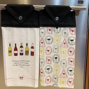 Wine, Grape Minds Drink Alike, Wine bottle towel, Wine Glasses, Wine towel, wine kitchen towel, wine bar towel, Wine decor, bar towel