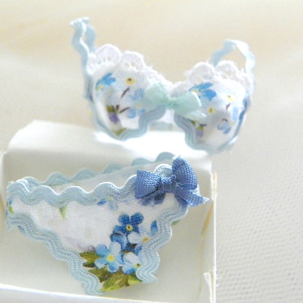 beha met slipje in schaal 1/12 - lingerie