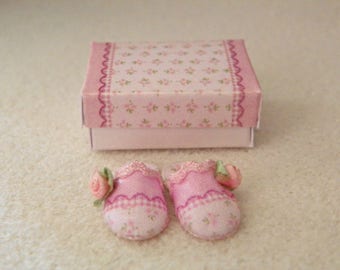 miniature dollhouse slippers -1/12 scale