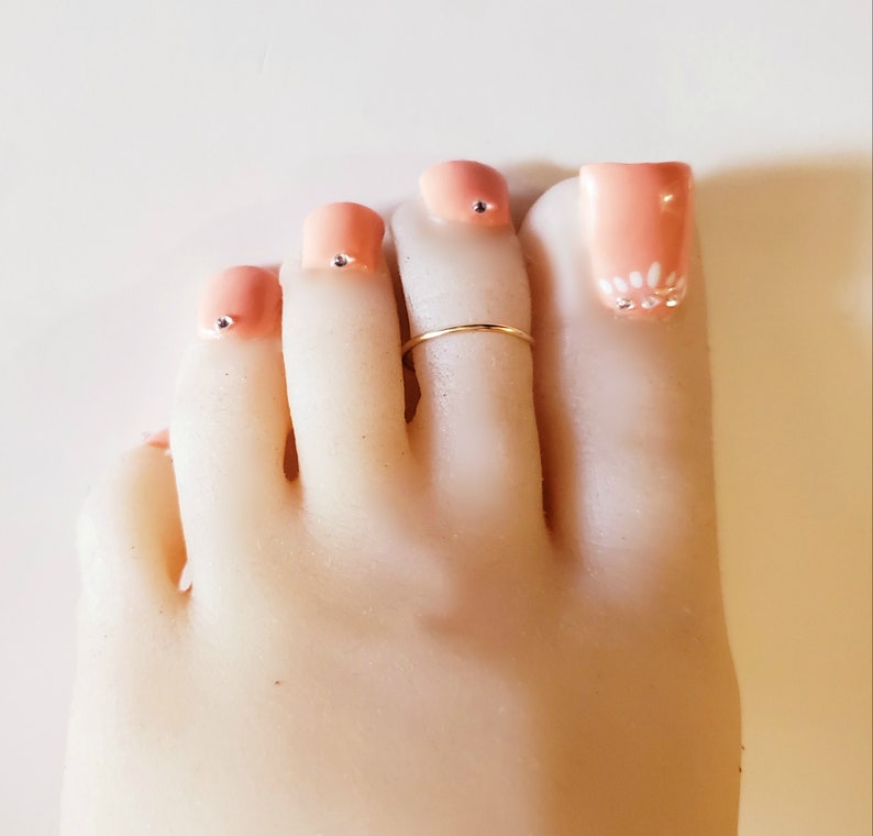 1mm Thin Thin Toe Ring Gold toe ring Plain Toe Ring Gold Filled Minimalist Toe Ring Larger Size 6 Adjustable Toe Ring 14K