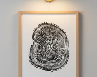 Träsnitt av svart gräshoppa, signerad trädringskonst 18x24