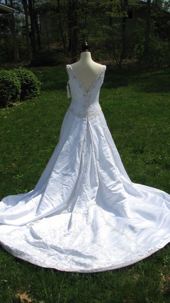 Casablanca Bridal Dress - Bridal Gown - Size 10 -… - image 4