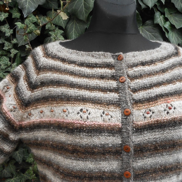 Hand-knitted pullover, sweater, made of hand-made wool of local shetland lambs.