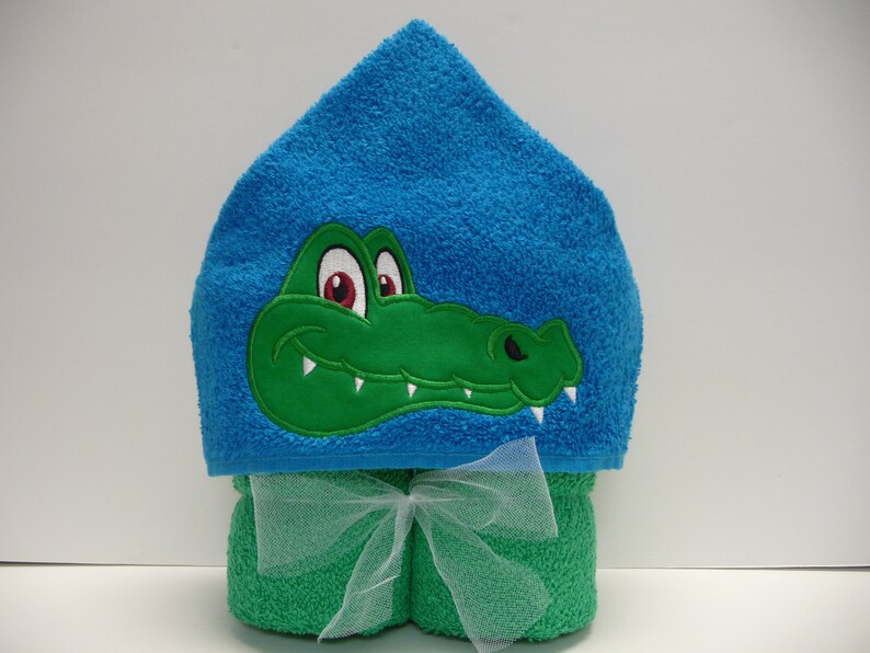 Alligator Hooded Towel Beach Towel Kid/'s Gift Pool Towel -Bath Towel Embroidered Towel Kid/'s Hooded Towel Animal Hooded Towel