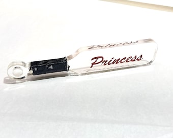 Confezione regalo personalizzata con pagaia trasparente incisa su misura