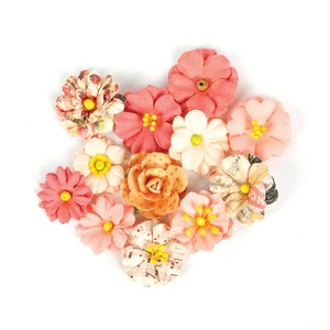 Prima Marketing Love Clipping Flowers
