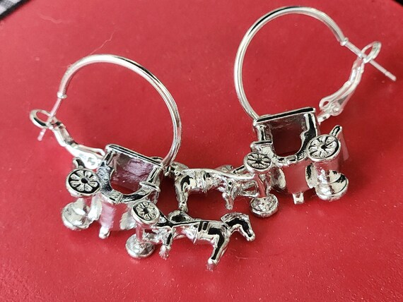 Coach horse and shop carriage earrings