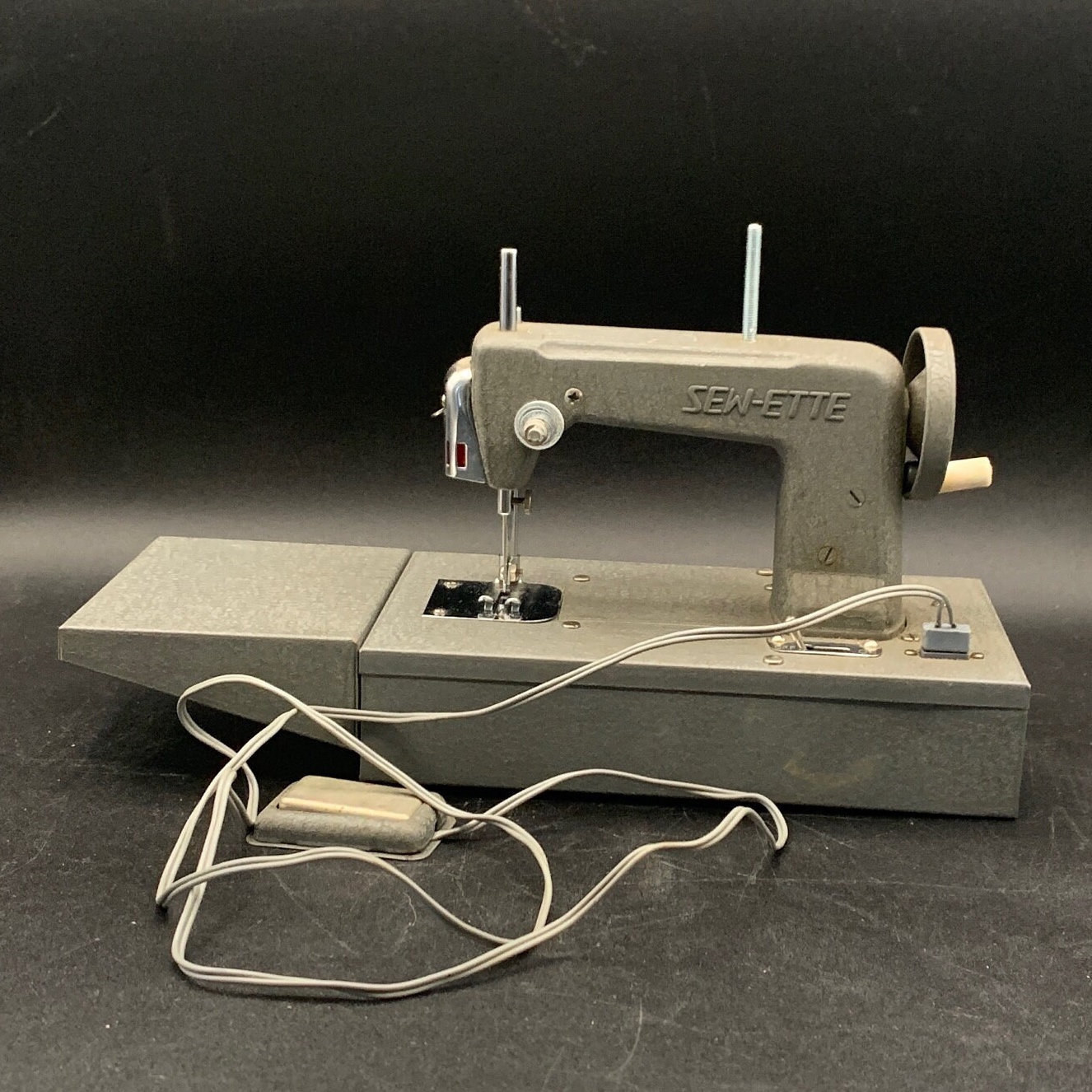 BelAir Bantam Electric Sewing Machine Foot Pedal & Bakelite