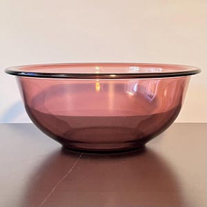 Pyrex Cranberry Amethyst 323 Bowl - 1-1/2 Quart Mixing Bowl With Lip - Vintage 1990s