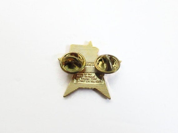 Pole Vault Sport of Track and Field Vintage Olympic Pin Los Angeles California USA Official Mascot Sam the Bald Eagle 1984 Summer Games