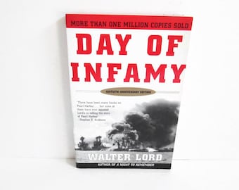 Day Of Infamy, Walter Lord, Vintage 2001 Paperback Book, World War II Pearl Harbor