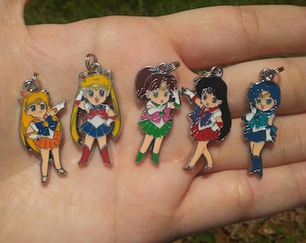 Naszyjnik z wisiorkiem Sailor Moon. Do wyboru 5 różnych dziewczynek.