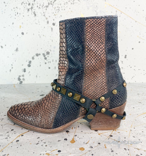 studded bootstraps