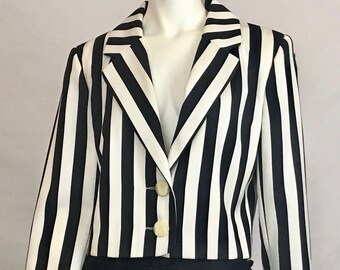 Vintage Mondi’s Forever Fashionable Black and White Bold Striped Short and Shapely yet Tailored 80s Jacket