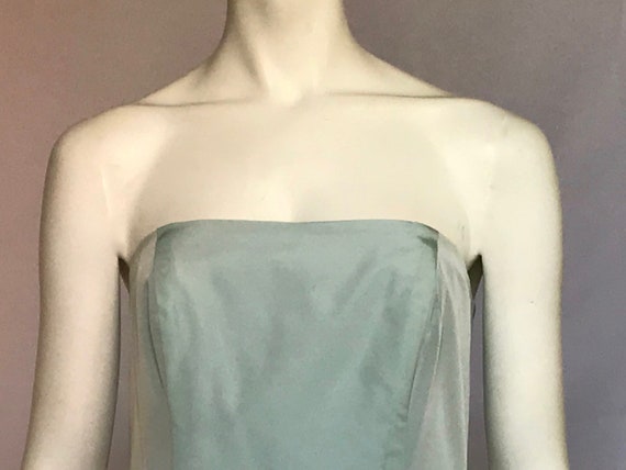 Timeless Good Taste for Special Occasion Elegance… - image 2