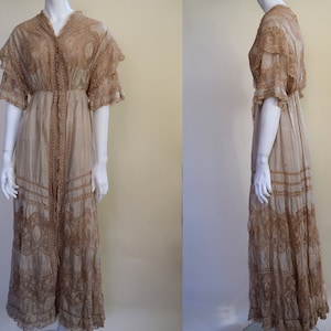 Victorian Silk Dressing Gown - Rare, Gorgeous, Delicate, Feminine – Beige Silk Embellished with Fine Handwork