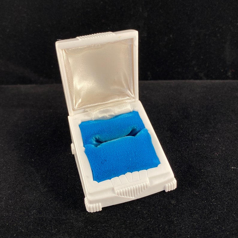 Vintage Ring Box Art Deco Vintage Jewelry Gift Box White Etsy