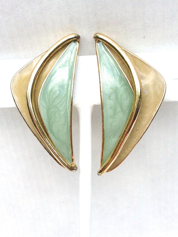 Vintage Crown Trifari Boomerang Earrings, Gold and