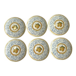 Set of 6 Lemons Medallion Farmhouse Wood Cabinet Knobs, Cabinet Knobs and Draw Pulls, Kitchen Knobs, Farmhouse Decor