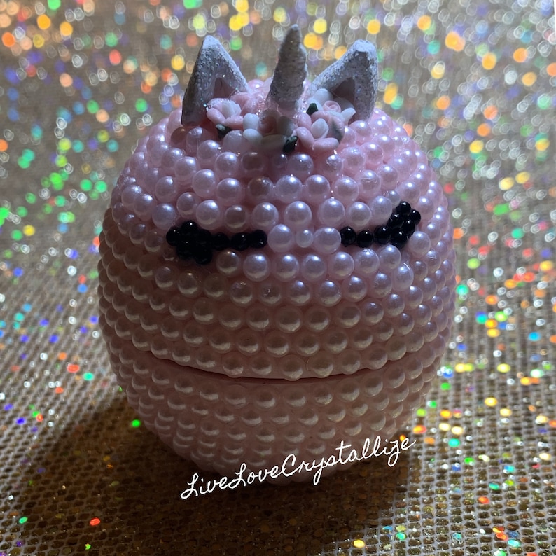 Unicorn EOS Lip balm image 1