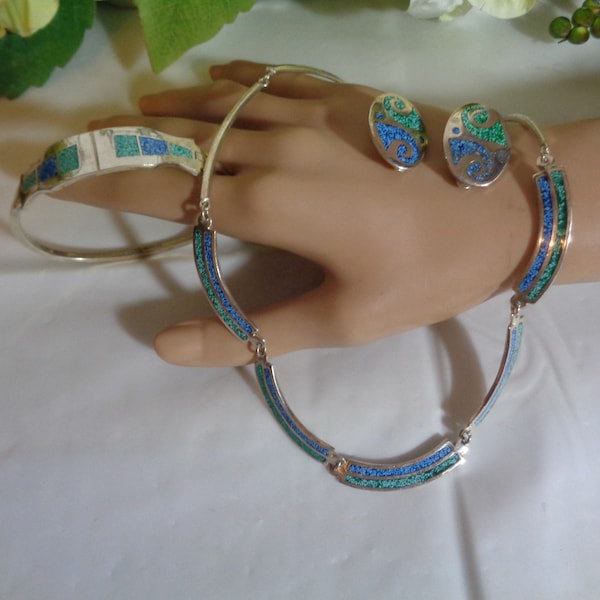 Mexico Alpaca Silver Inlay Blue Green Turquoise Design Necklace 17 inches Bangle Bracelet Clip on Earring 46 Grams