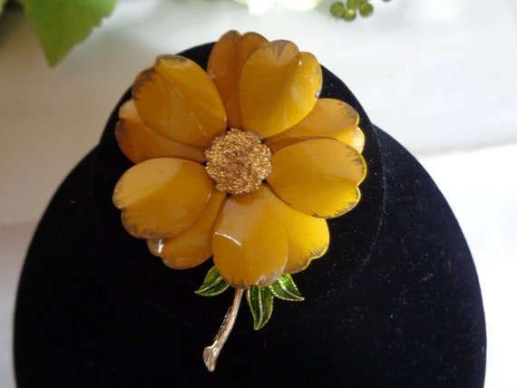 Sunshine Yellow Enamel Floral Brooch in Gold Plat… - image 2