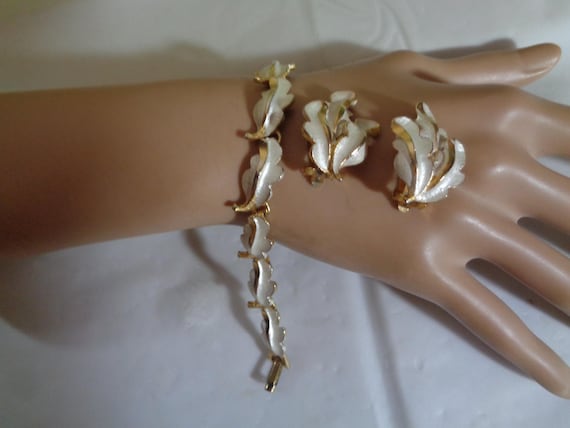 White Enamel Gold Leaf Pattern Design Bracelet Ma… - image 1
