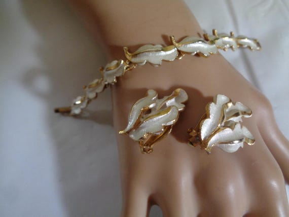 White Enamel Gold Leaf Pattern Design Bracelet Ma… - image 2