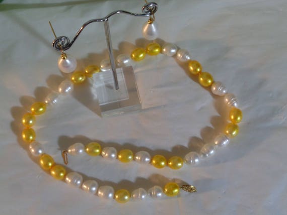 Vintage  14kt Gold Custom Made Yellow and White B… - image 1