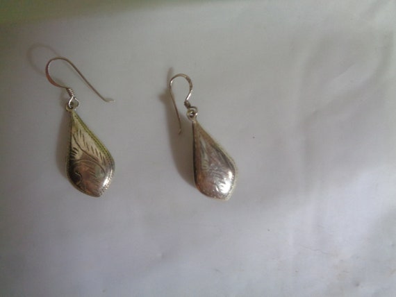 Sterling Silver 925 CN Teardrop Shape Etched Flor… - image 3