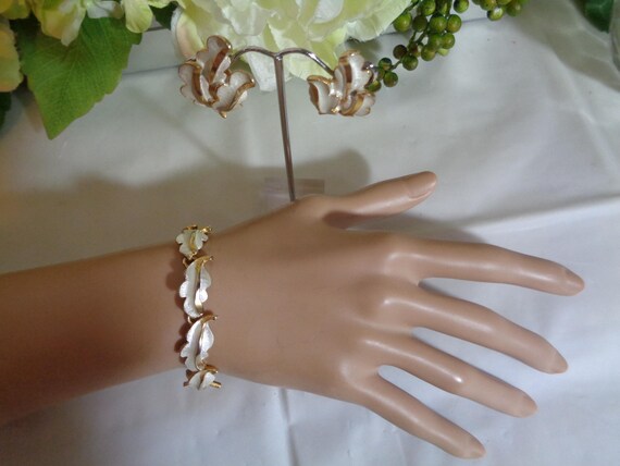 White Enamel Gold Leaf Pattern Design Bracelet Ma… - image 5