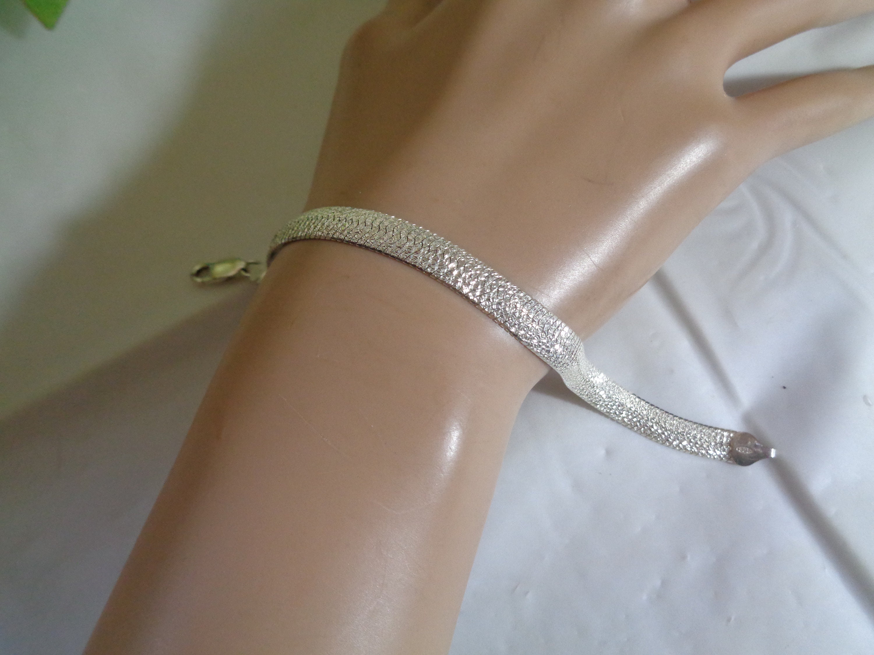 Alhudapk Com Louis Vuitton Braided Bracelet Wrist Louis Vuitton