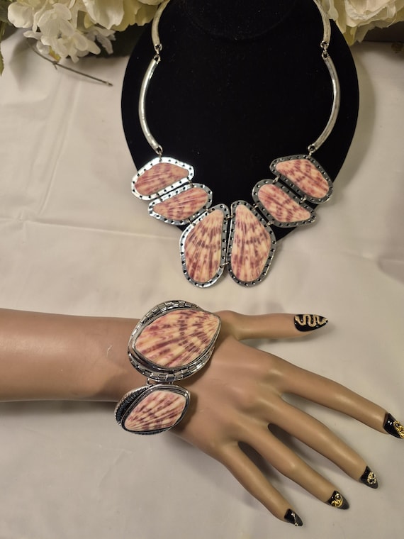 Seashore Nautical Beachy Theme Large Seashell Sil… - image 1