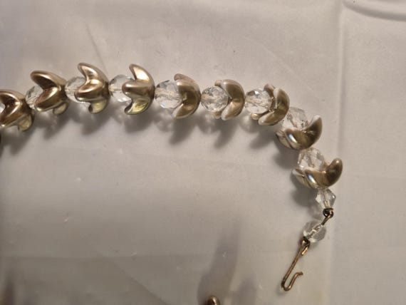 Gold Plate Tulip Setting Faceted Glass Bead Necklace Small Neck View 2