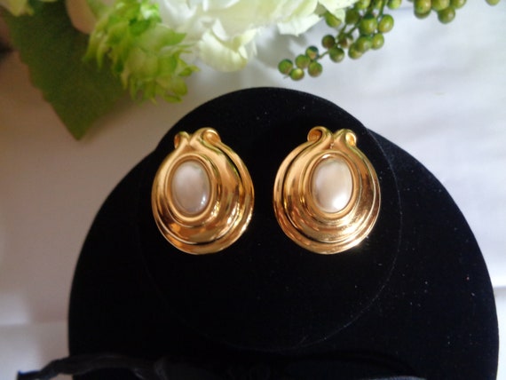 FENDI  Gold Plate Faux Pearl Clip on Earrings Ico… - image 2